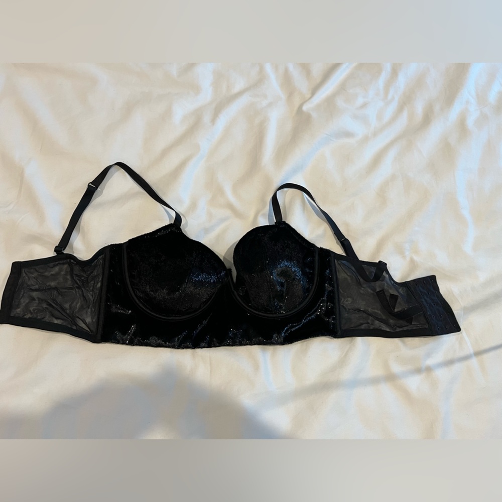 VS black shimmer bra